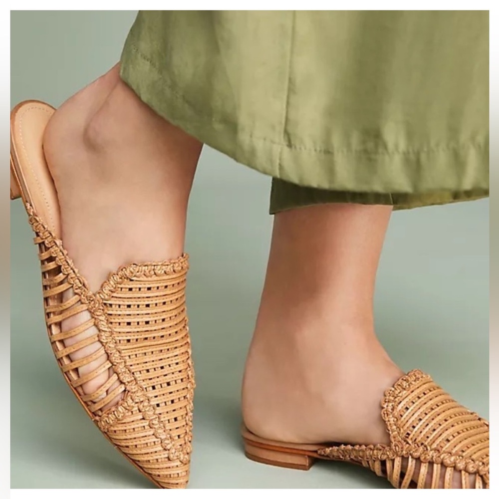 Schutz Marli Huarache Women Flats Mules shoes Sz 8.5